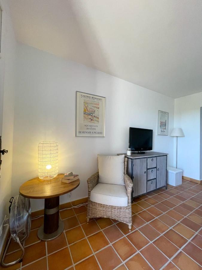 Superb Apartment With Balcony Near The Beach Saint-Raphaël エクステリア 写真